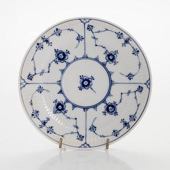 A set of six 'Musselmalet' porcelain pieces, Royal Copenhagen, Denmark.