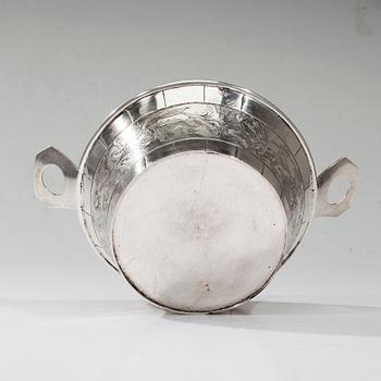 SKÅL, silver, Österrike-Ungern 1845. Vikt 258,7 g.