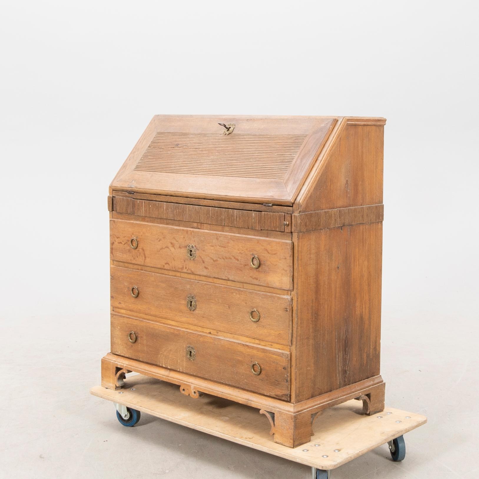 A 19th century oak writing desk.