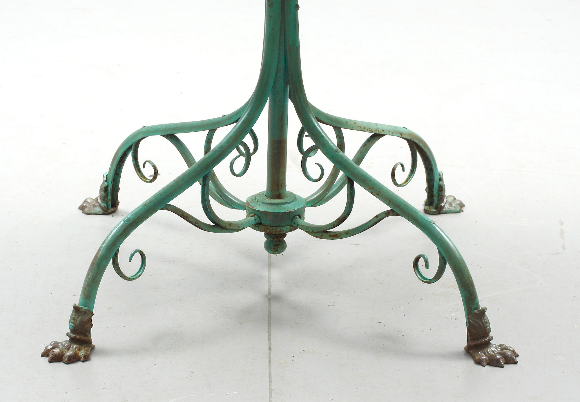 TRÄGÅRDSBORD, järn. 1900-talets andra hälft.