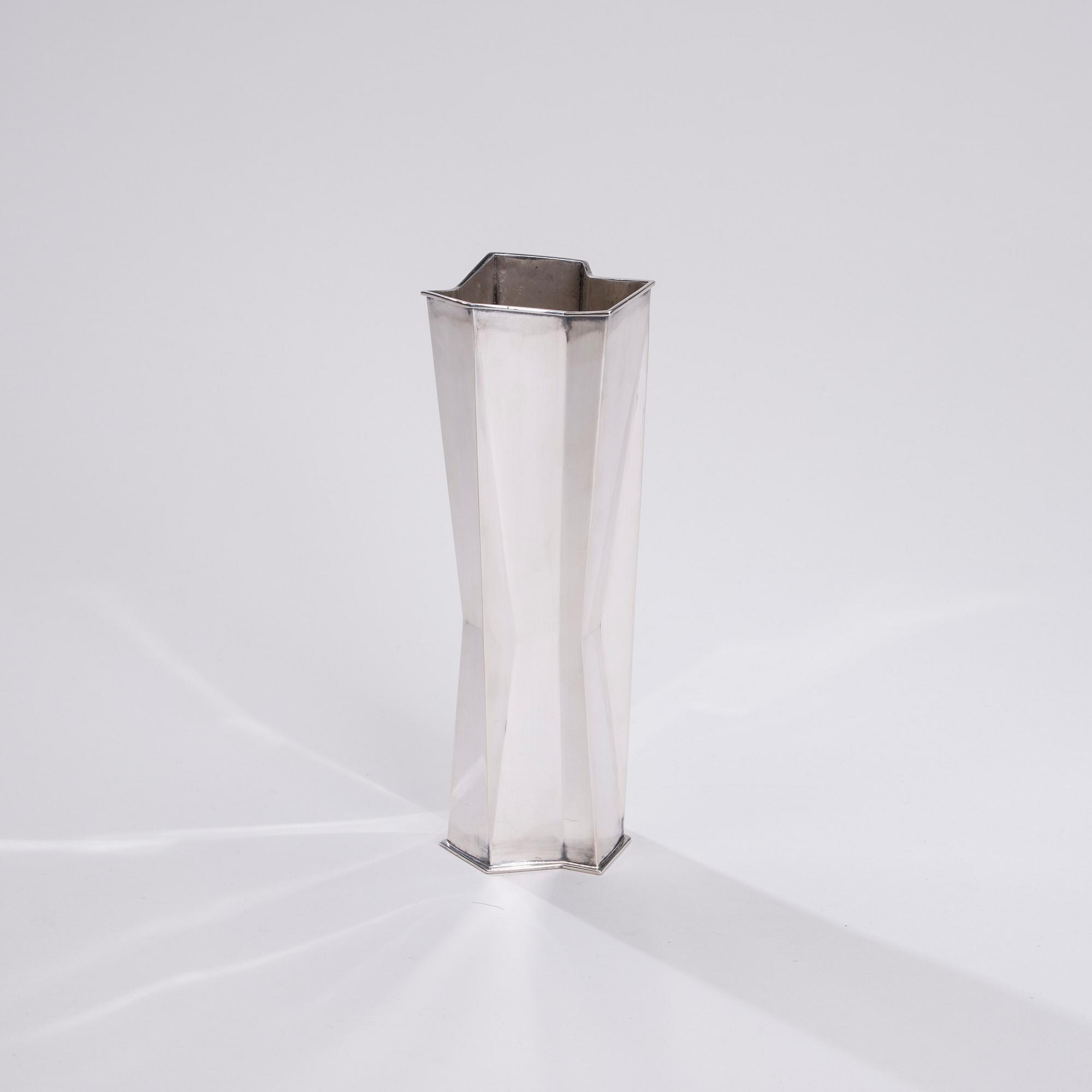 TAPIO WIRKKALA, MALJAKKO, hopeaa, Hopeakeskus, Hämeenlinna 1962. Märkt TW. Paino 356 g.