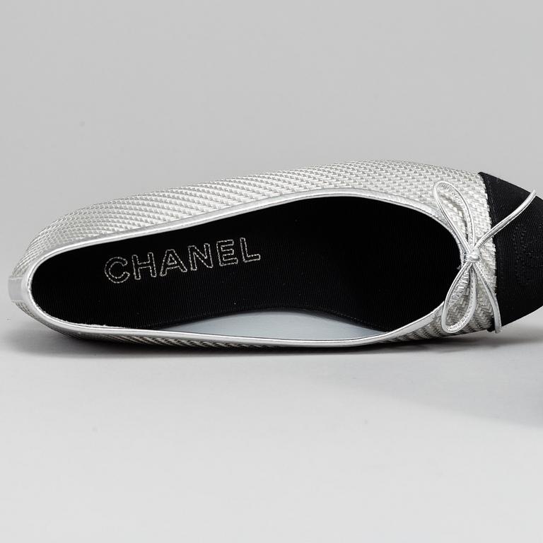 CHANEL, ballerinaskor, storlek 37,5.