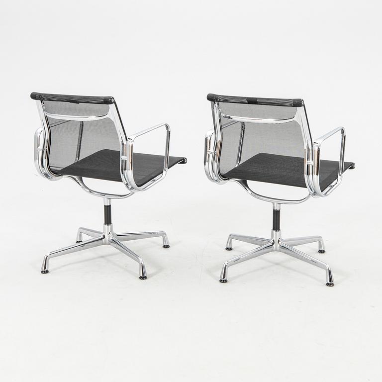 Charles & Ray Eames, karmstolar/kontorsstolar 2 st EA108 Vitra 2013/14.