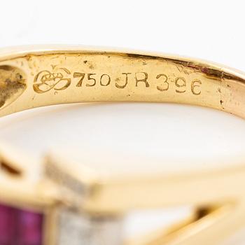 Ring, Engelbert, 18K gold with carré-cut rubies and brilliant-cut diamonds.