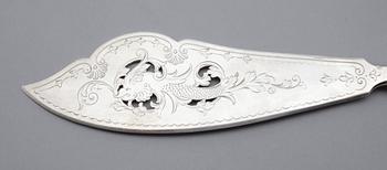 FISKSPADE, silver, Ryssland, 1900-talets första hälft. Vikt ca 143 gram.