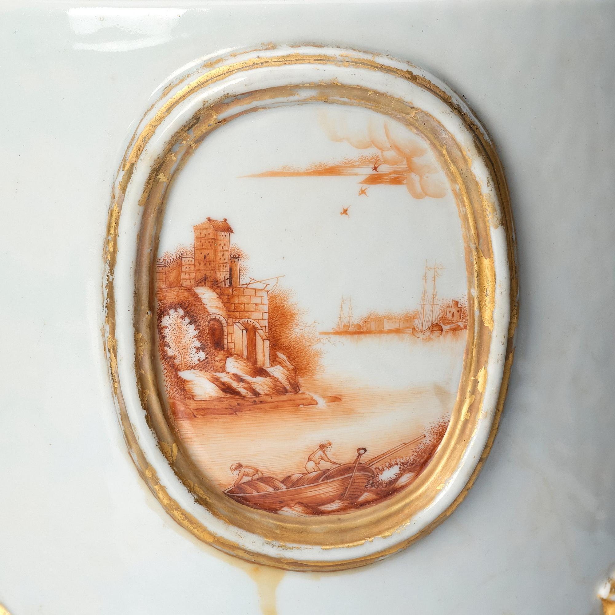 A Chinese Export vase with cover, Qing dynasty, Qianlong (1736-95).