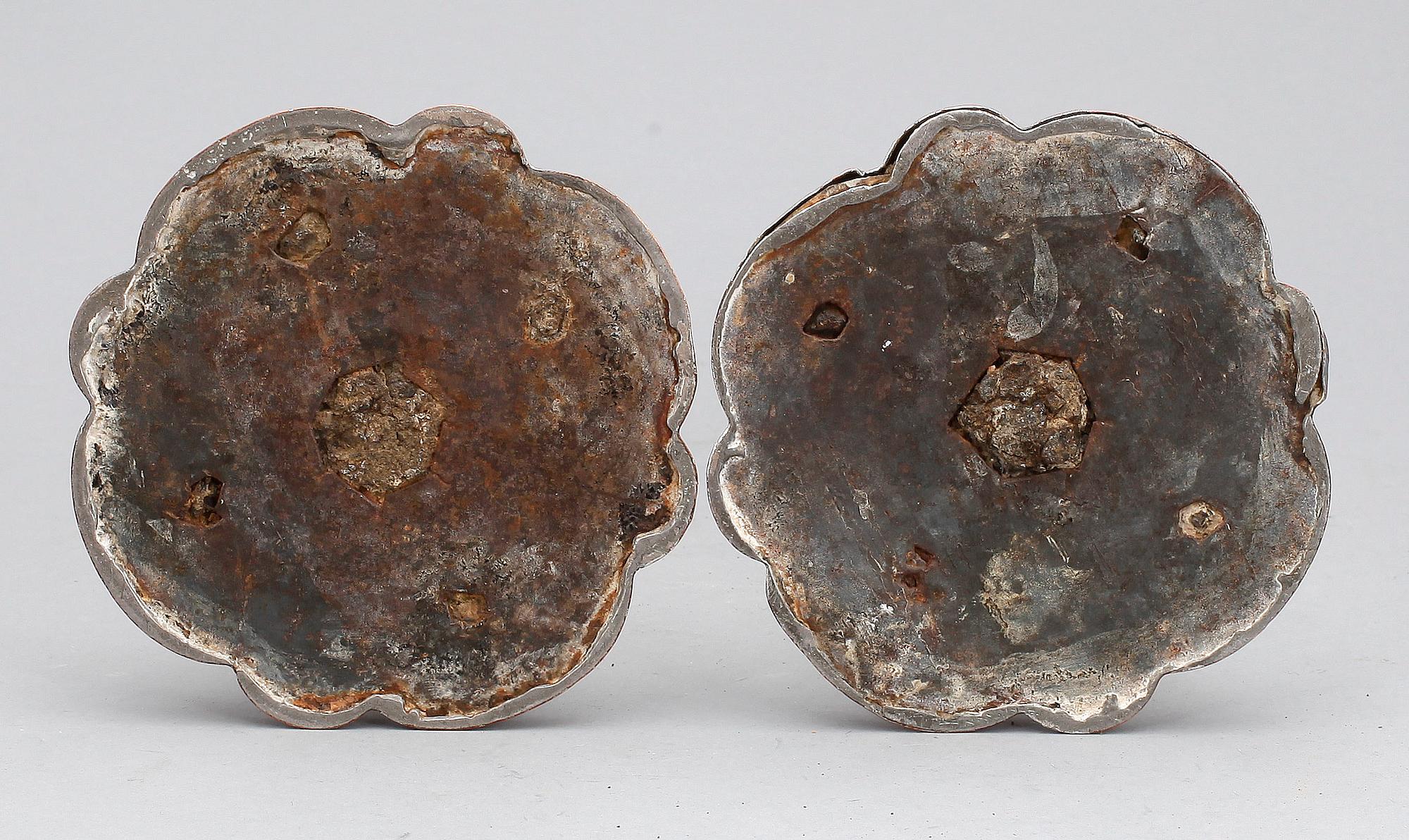 LJUSSTAKAR, ett par, nysilver, nyrokoko, 1800-talets mitt.