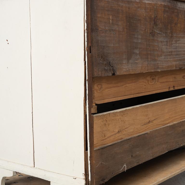 A late Gustavian cabinet, circa 1800.