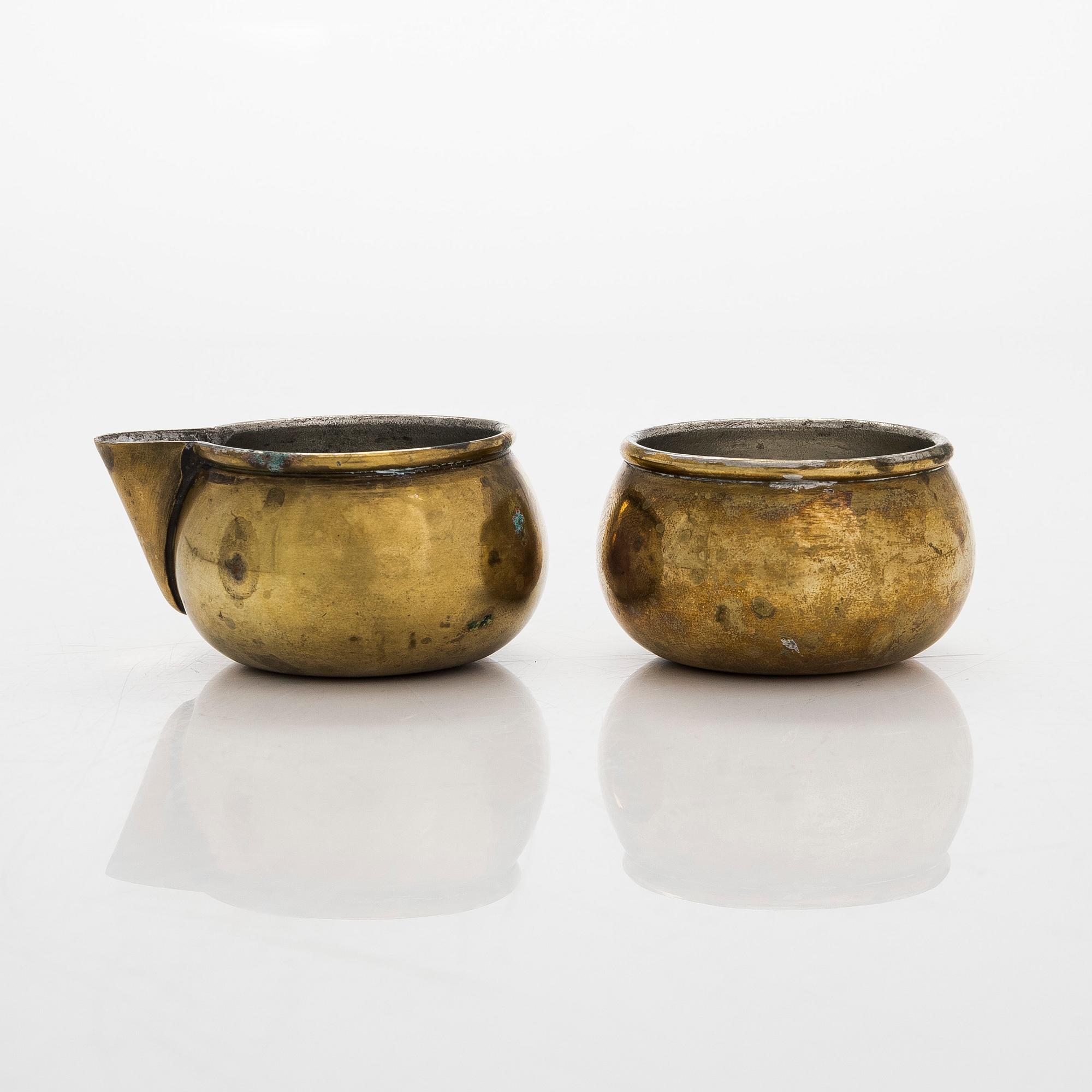 Maija Heikinheimo, a set of mid 20th century brass creamer and sugar bowl, Valaistustyö for Artek.