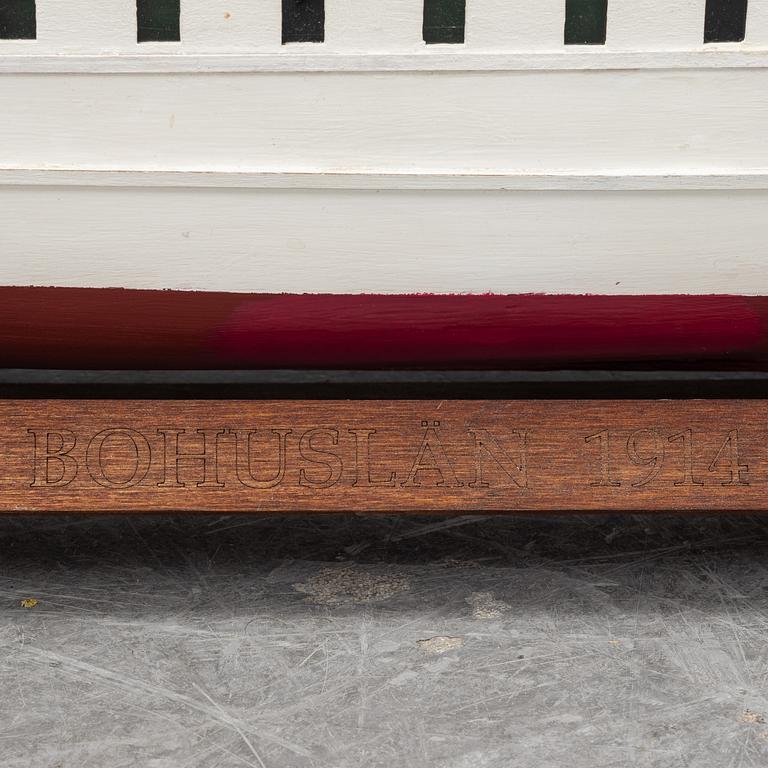 An end of the 20th Century ships scale model of the steamer 'Bohuslän'.