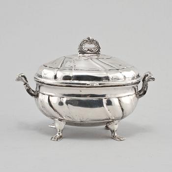 SOCKERSKÅL, silver, importstämplad, 1900-talets första hälft. Vikt 200 g.