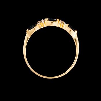 RING, 14K guld, 3 markisslipade safirer, 2 diamanter tot. 0,01 ct. Finska importstämplar 1992. Vikt 1,4 g.