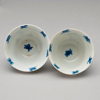 A pair of blue and white cups and saucers, Qing dynasty Kangxi (1662-1722), mark and period.