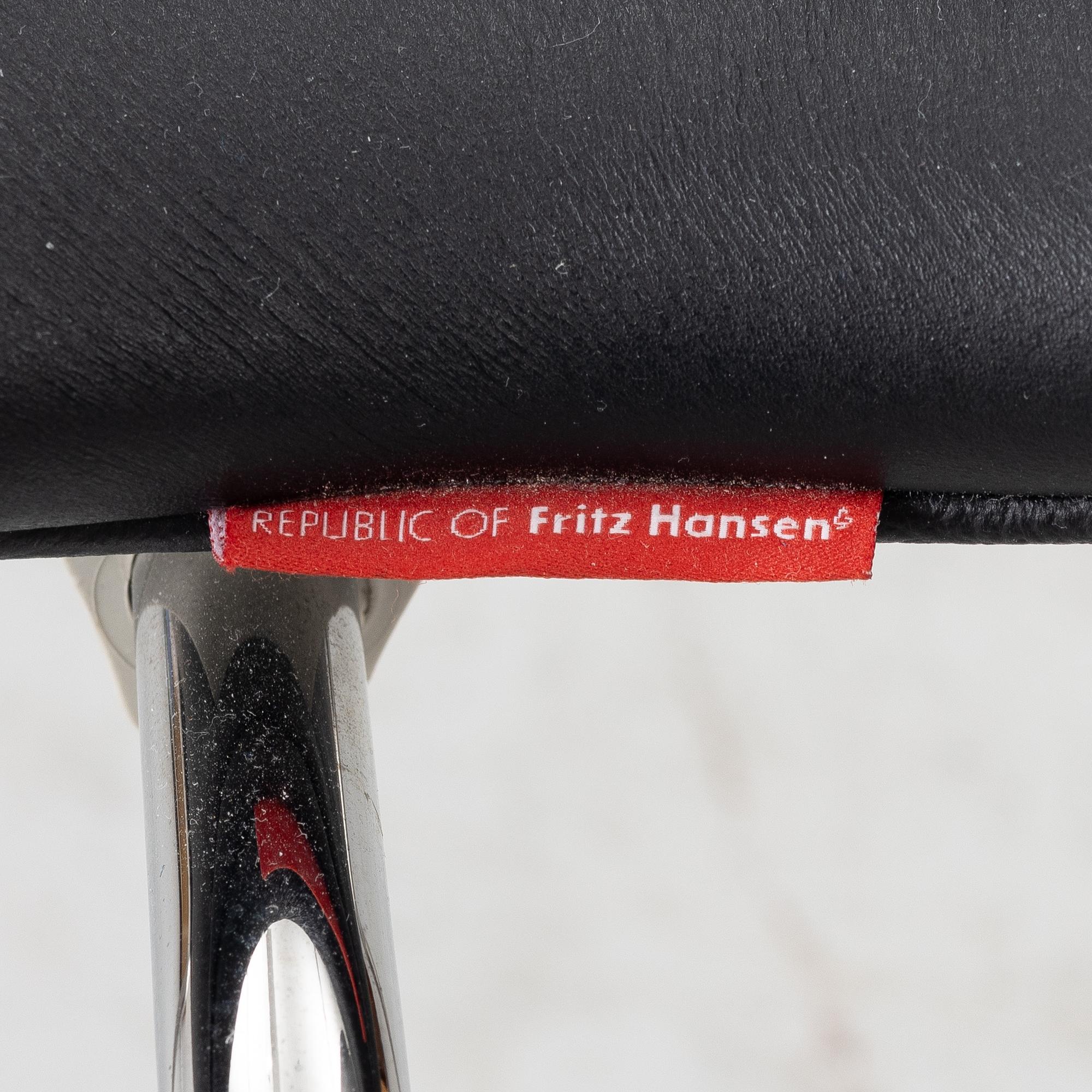 Arne Jacobsen, Chair, "Grand Prix", Fritz Hansen.