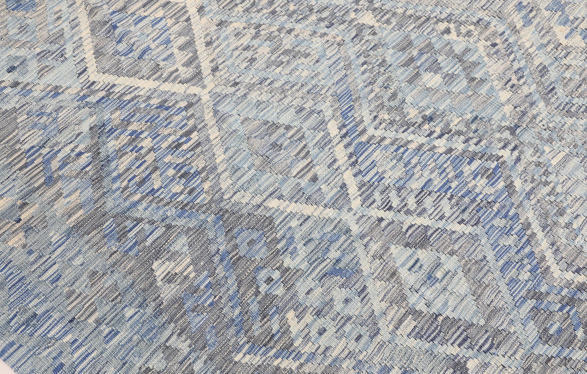 A Kilim carpet, approx. 375 x 311 cm.