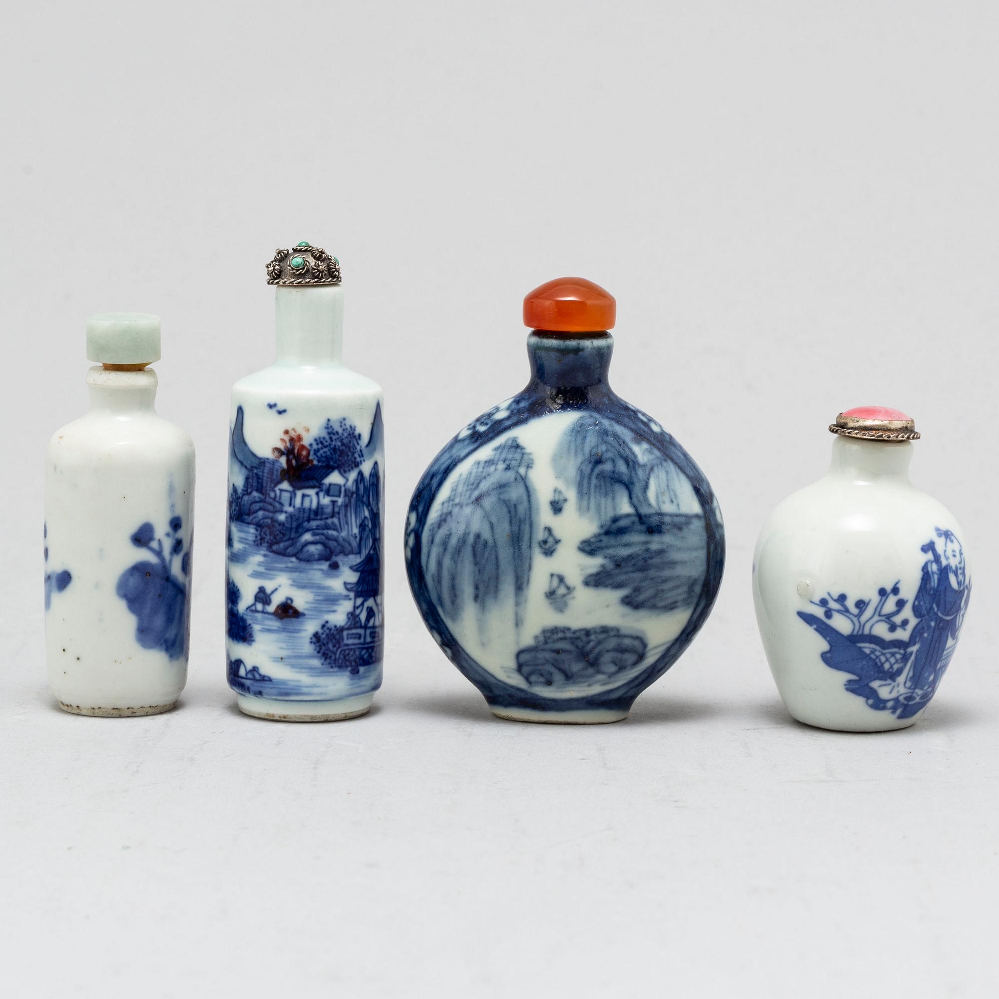 Eight Chinese blue and white porcelain snuff bottles, 20th century.