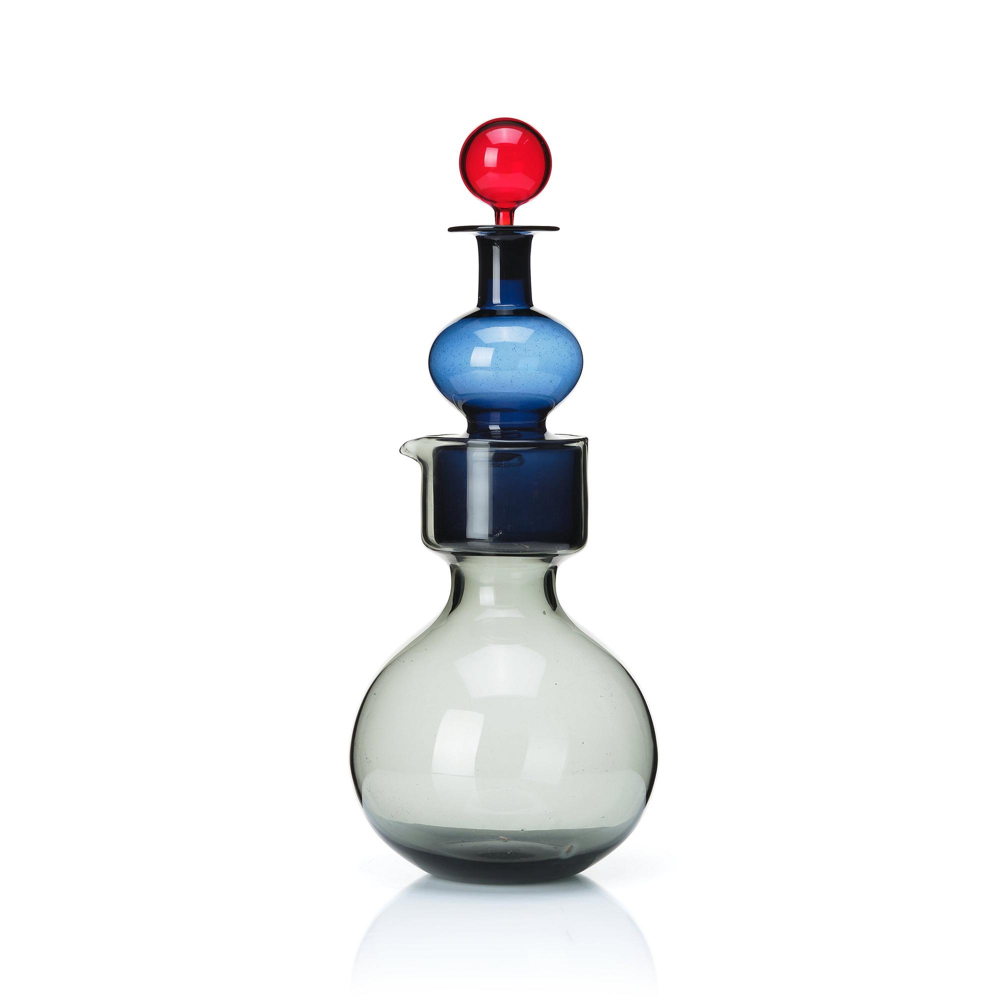 Kaj Franck, a "The bells of Kremlin" glass decanter, Nuutajärvi Notsjö, Finland 1963.