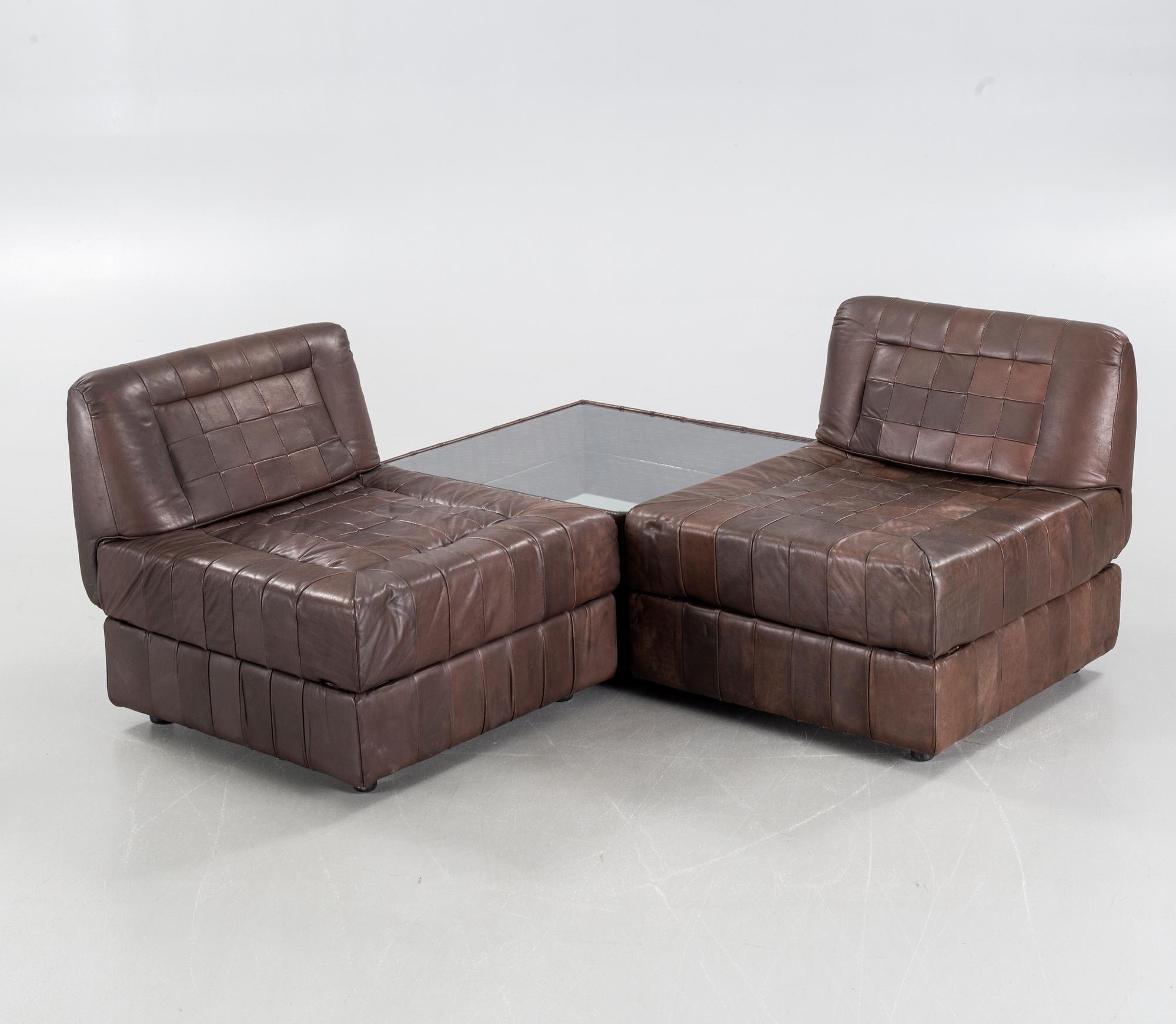 A pair of chairs/sofa and a table, designed by Percival Lafer for Lafer SA, 20st century.