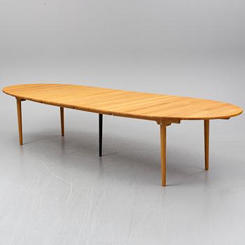 HANS J WEGNER, a oak dining table model CH339, Carl Hansen & Son, Denmark.