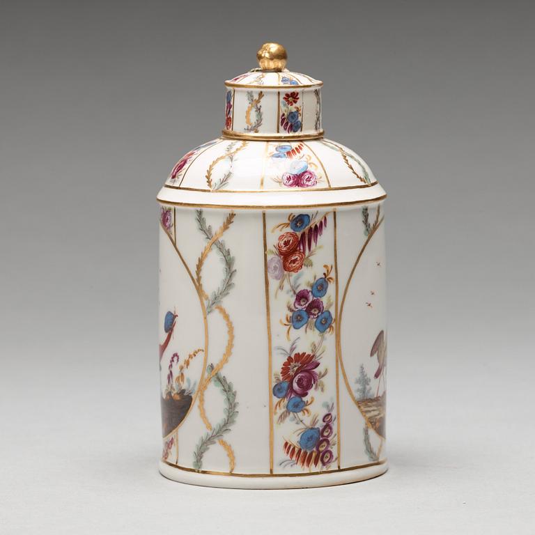 A Hoechst tea caddy with cover, late 18th Century.