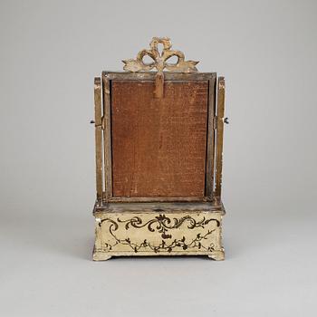 LÅDSPEGEL, senbarock, 1700-talets andra kvartal.