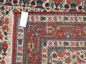 SEMI-ANTIQUE QUM. 327 x 216 cm.