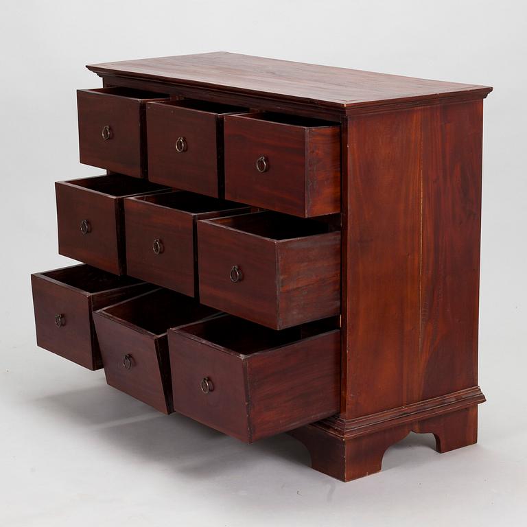 A mahogany chest of drawers, 21st century.