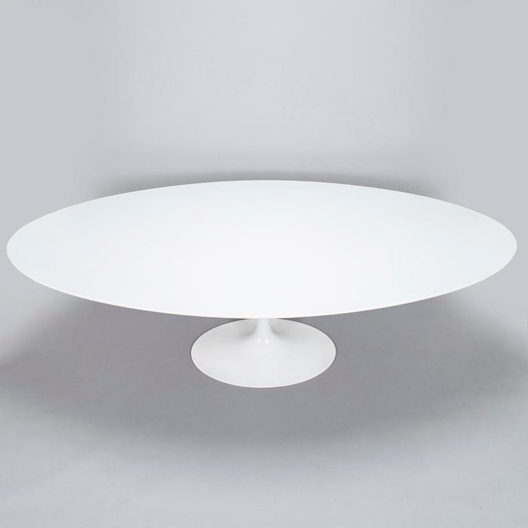 Eero Saarinen, matbord, "Tulip", Knoll.