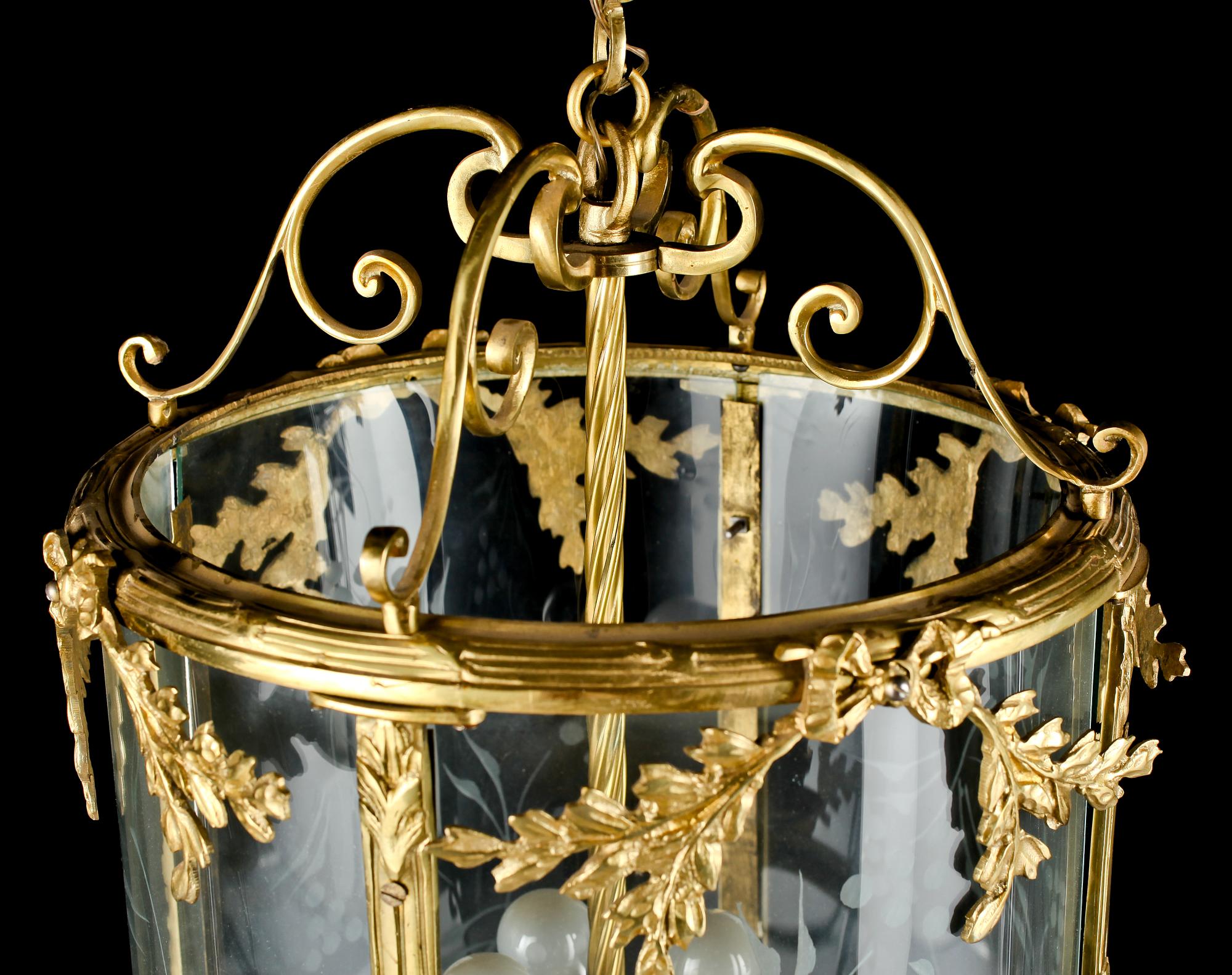 TAKLAMPA, 1900-talets andra hälft. Höjd ca 95 cm.