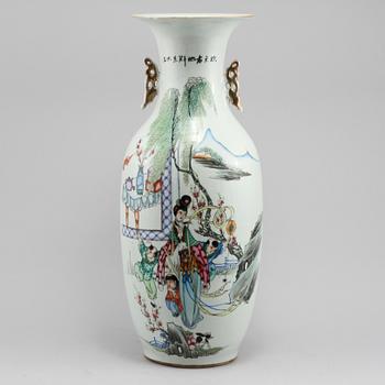 URNA, porslin, Kina, 1900-tal.