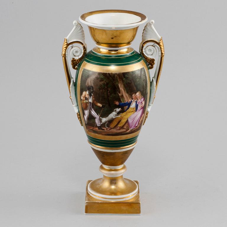 URNA, porslin, empire, 1800-talets första hälft.