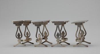MINIATYRMÖBLER och STRYKJÄRN, 10 delar, silver, sekelskiftet 1900. Totalvikt 100 gr.