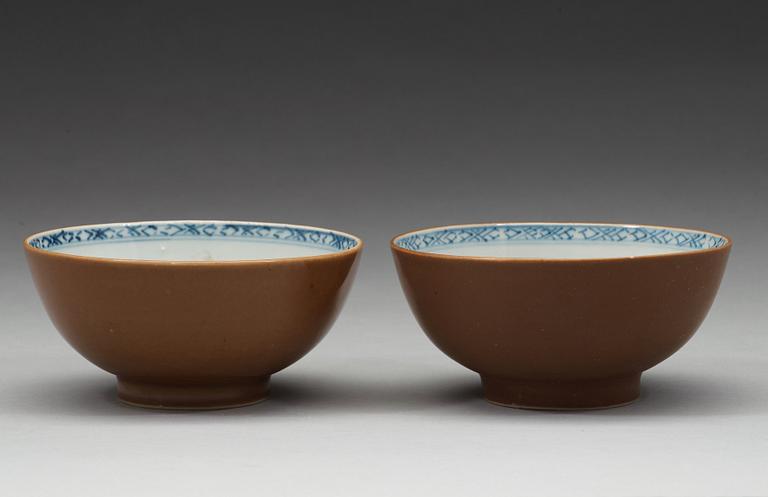 Two blue and white and cappuciner brown bowls, Qing dynasty, Qianlong (1736-95).