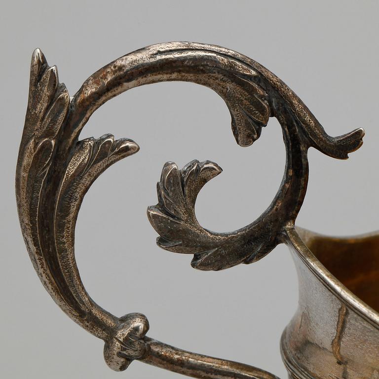 GRÄDDKANNA, silver, empire, troligen Ingemar Höglund Härnösand 1824. Vikt ca 165 gram.