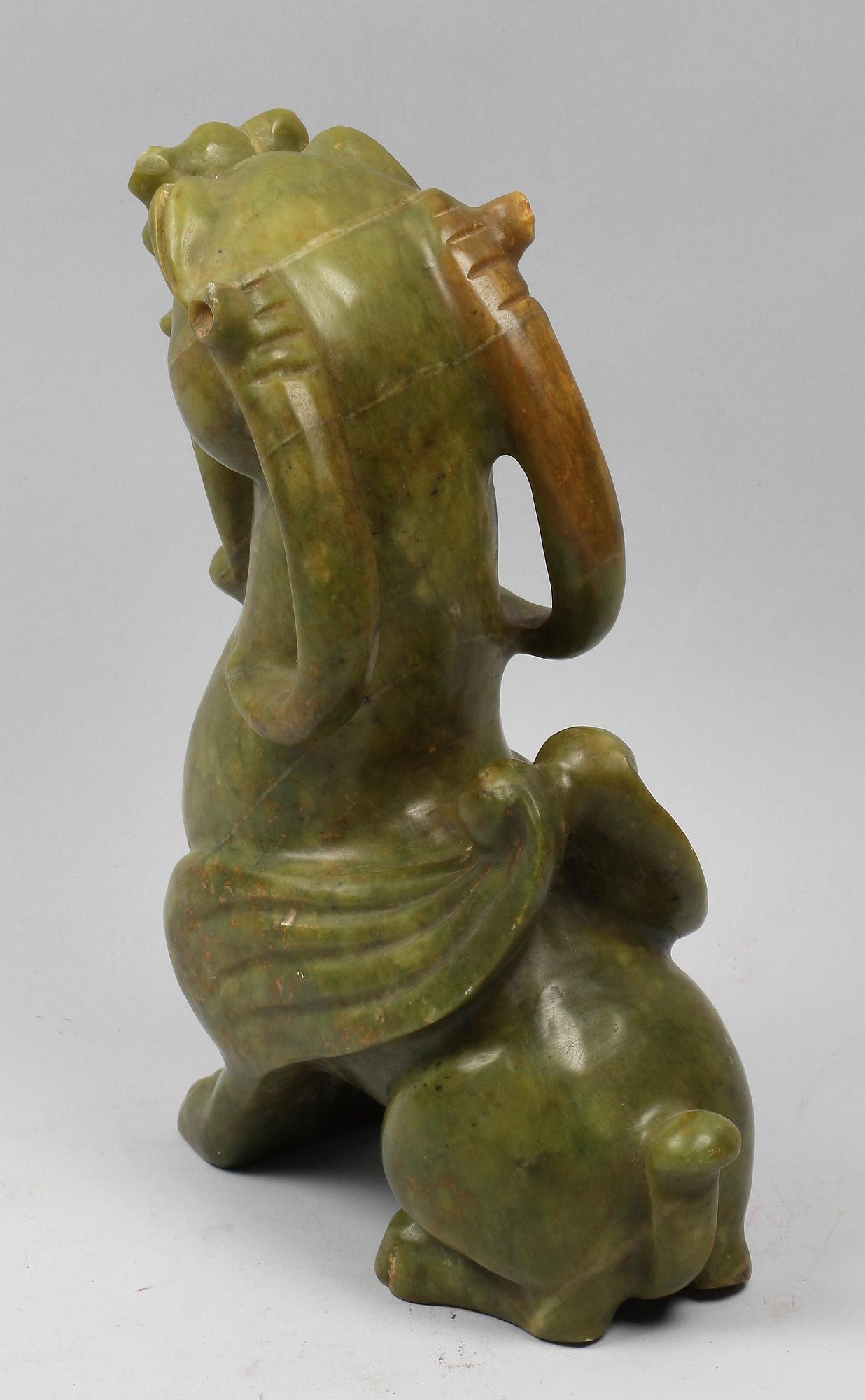 FIGURIN, sten, orientalisk.