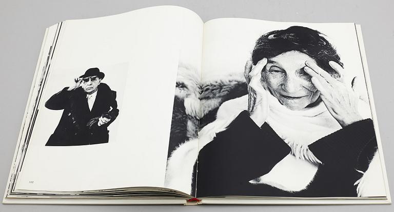 RICHARD AVEDON, book "Observations", 1959.