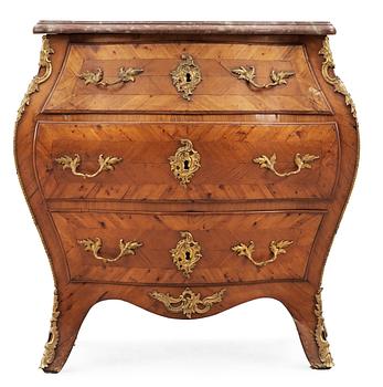 391. A Swedish Rococo 18th Century commode.