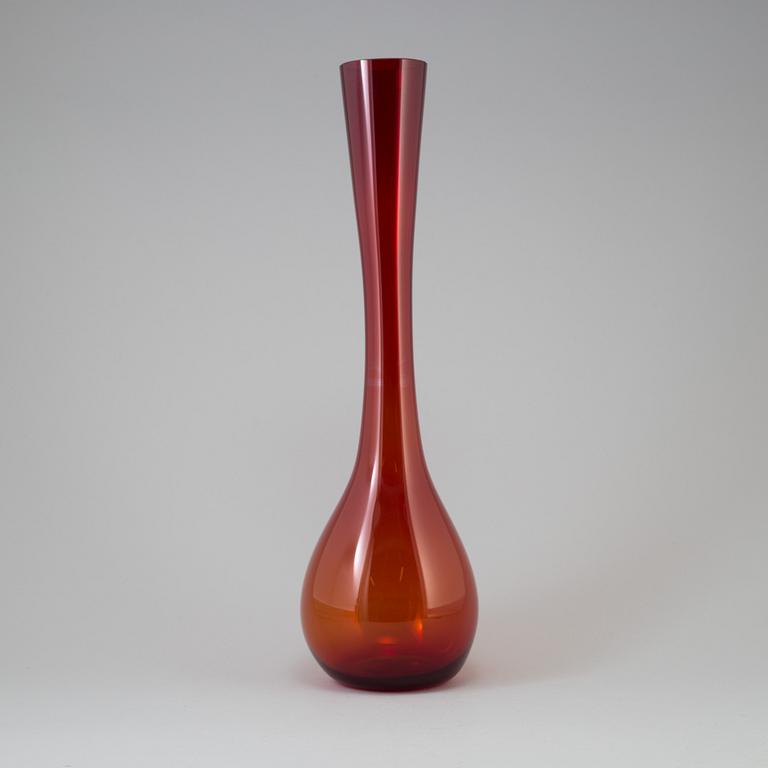 ARTHUR PERCY, A large 20th century red glass vase.