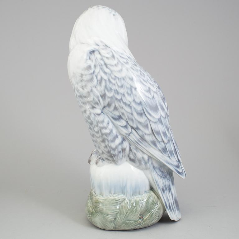 PETER HEROLD, A Royal Copenhagen porcealin figurine of an owl, Denmark.