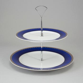 SIGVARD BERNADOTTE, servis, 45 delar, porslin. "Christineholm", Fyrklövern.