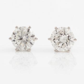 Earrings 18K white gold with brilliant-cut diamonds.