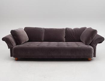 Josef Frank, soffa, "Liljevalchssoffan", Firma Svenskt Tenn, 2019.