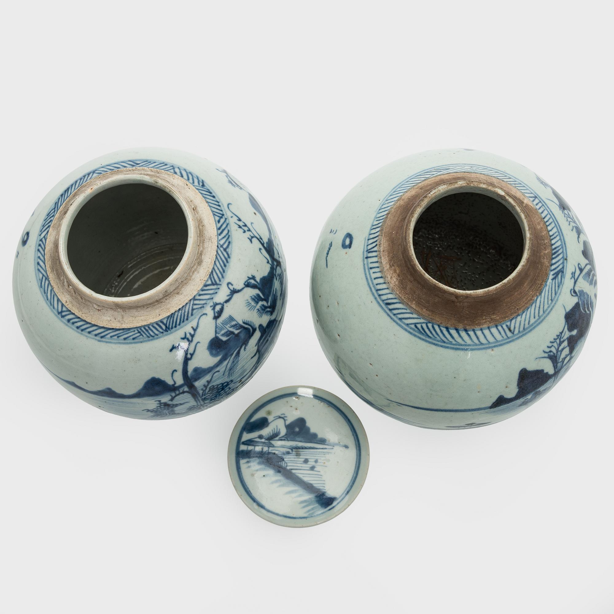 Bojaner, 2 stycken, porslin, Kina, 1800-tal.
