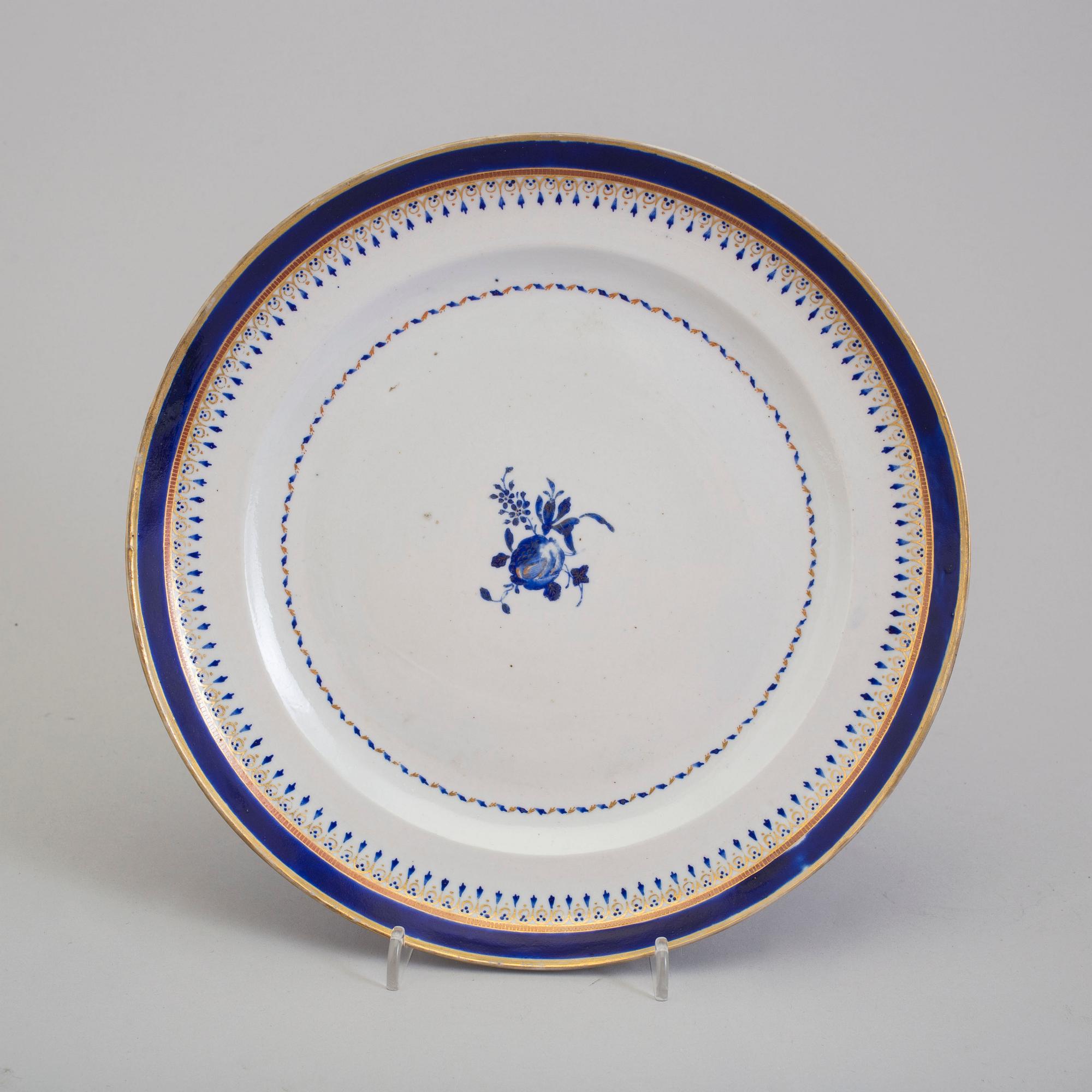 TALLRIKAR, fyra stycken, kompaniporslin. Qingdynastin, 1800-tal.