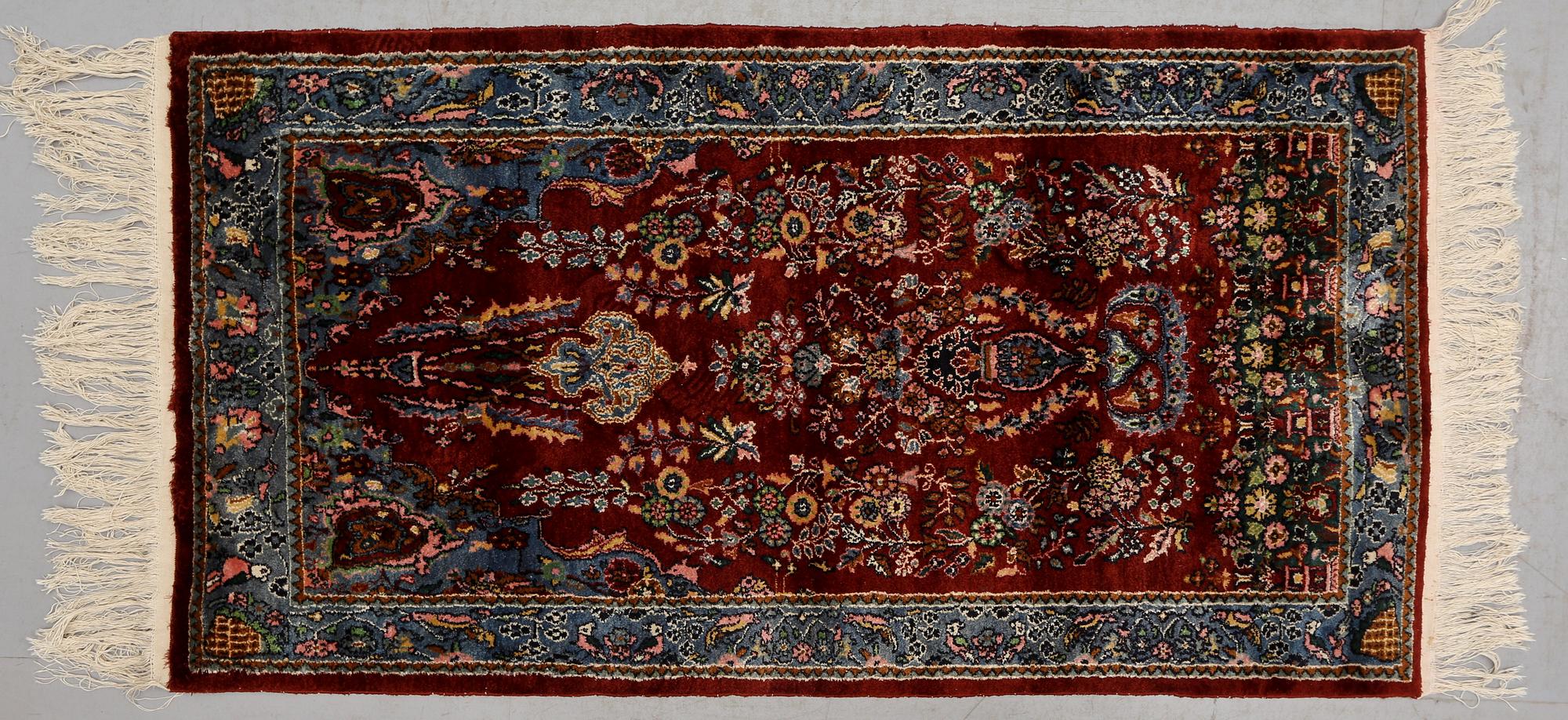 MATTA, part silk, orientalisk, 1900-talets senare del, 160 x 86 cm.