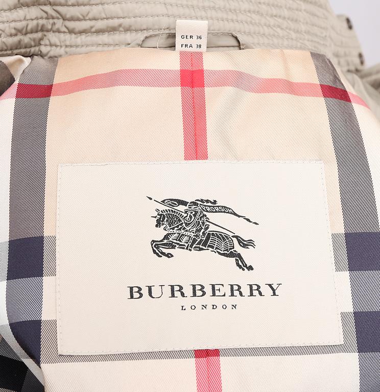 KAPPA/JACKA, Burberry.