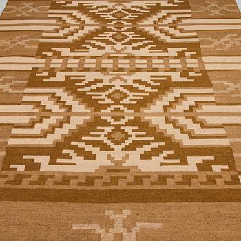 Greta Strandberg, 1920s flat weave carpets 1+3 for The Friends of Finnish Handicraft. Circa 300 x 190 and 100 x 60 cm.