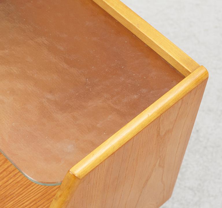 Sängbord, ett par, 1940-tal.