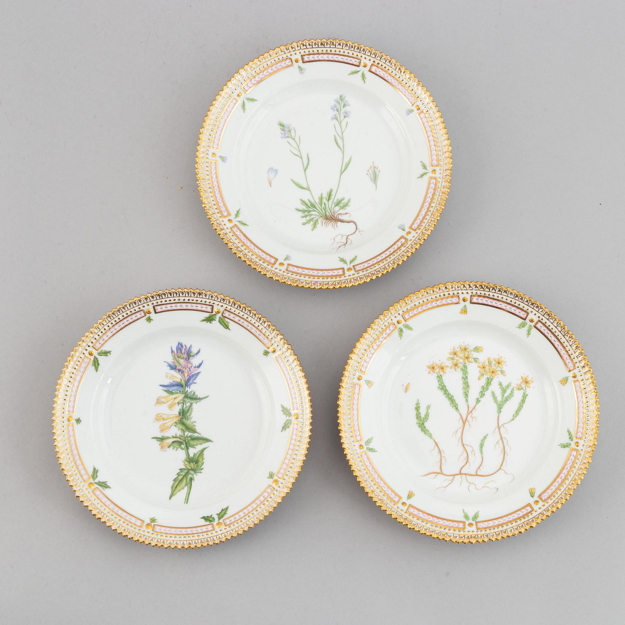 A set of three Royal Copenhagen "Flora Danica" dishes, Denmark, 20th Century.