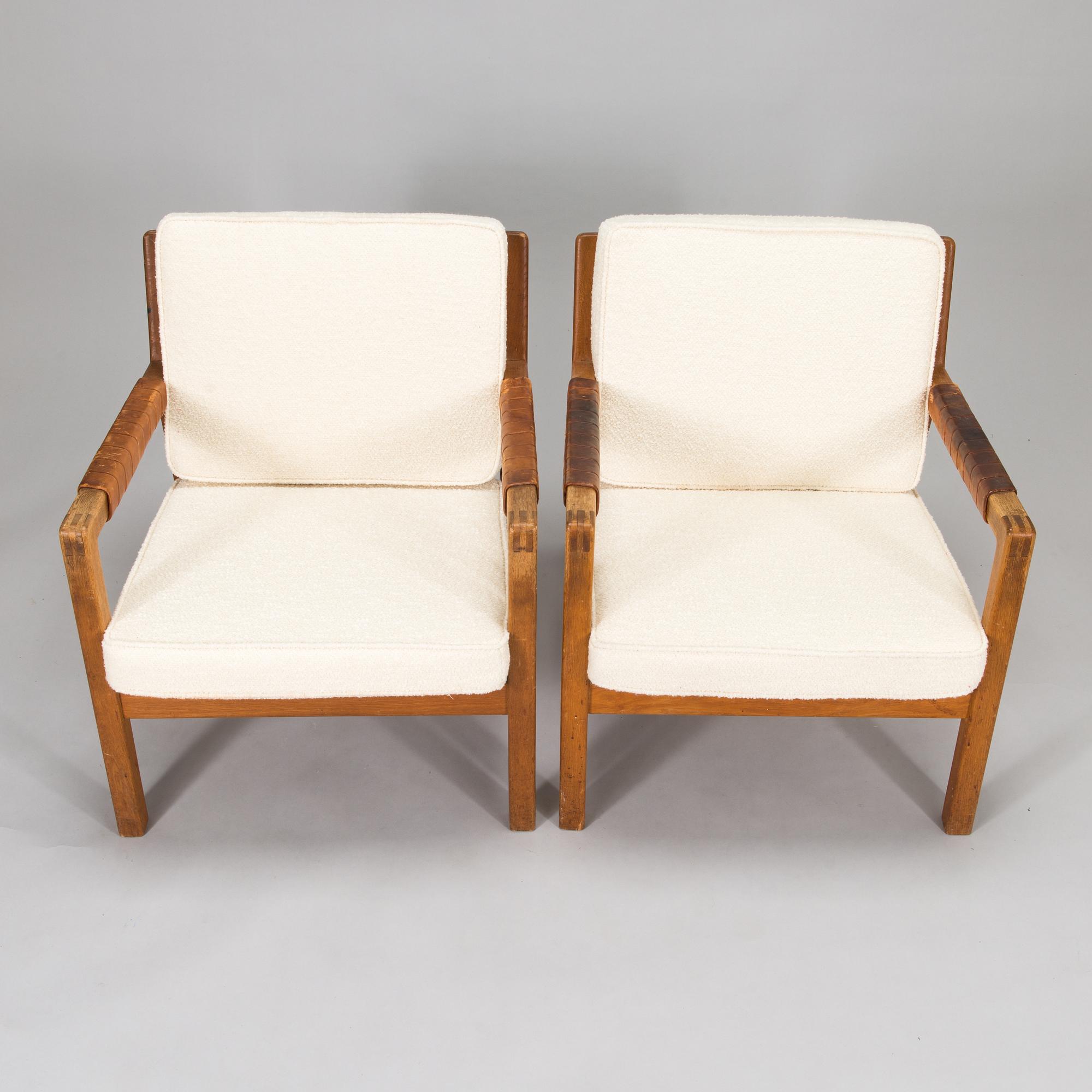 Carl Gustaf Hiort af Ornäs, a pair of mid-20th-century 'Rialto' open armchairs, Puunveisto Oy - Träsnideri Ab, Finland.